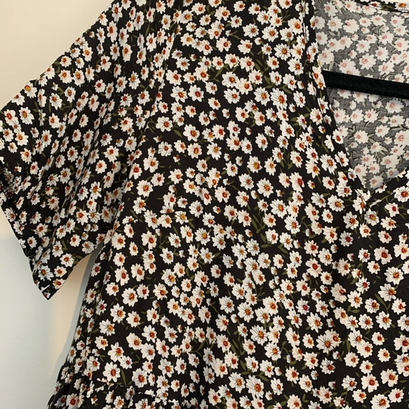 Floral print dress🌼 - Picture 2 of 2